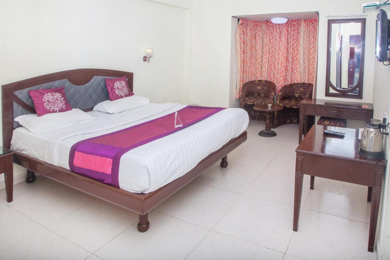 Oyo 12357 Hotel Nilgiris Inn Утакаманд Экстерьер фото