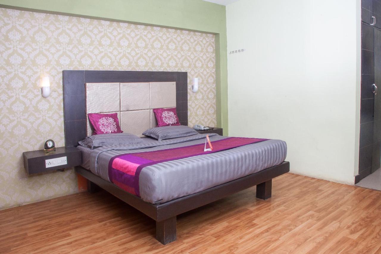 Oyo 12357 Hotel Nilgiris Inn Утакаманд Экстерьер фото